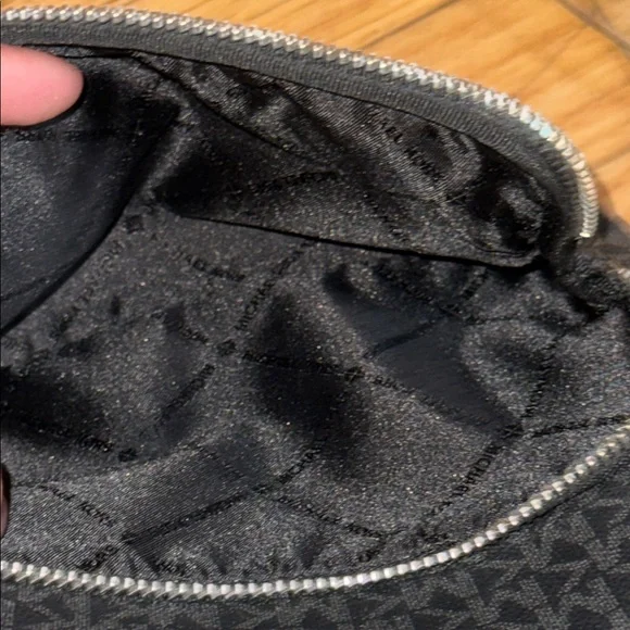 •MICHAEL KORS•BLACK & GRAY MK LOGO ERIN CONVERTIBLE SMALL MINI BACKPACK EUC - Picture 12 of 12